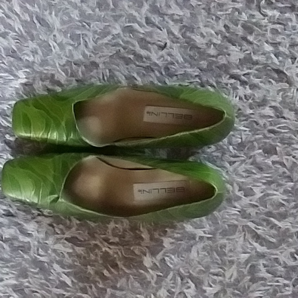 Shoes, Bellini, 8M, used but in good condition. The bottom is slightly worn.
